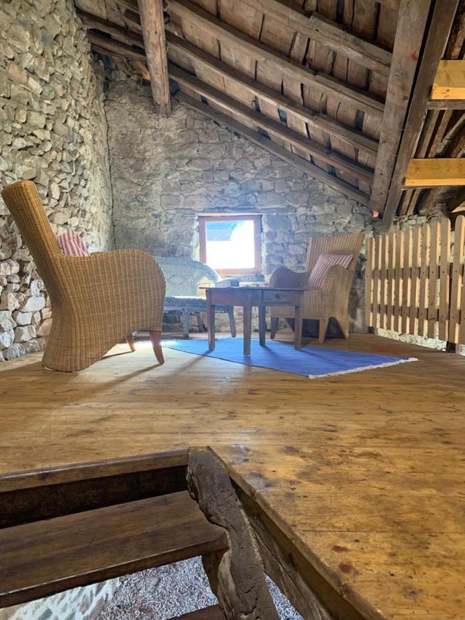 Le De Buffetieres Holiday home *